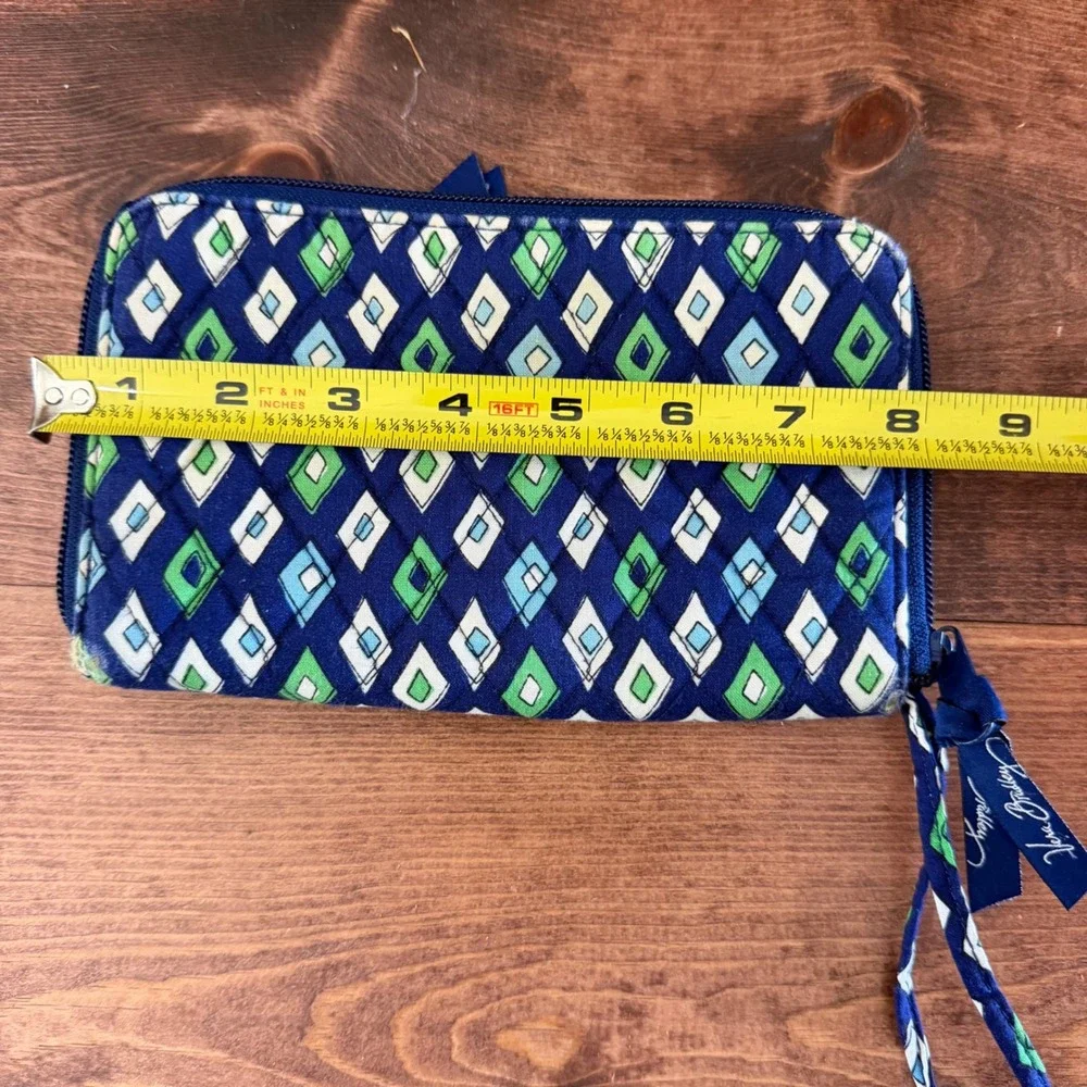 Vera Bradley Lilli Bell Quilted Zip Around Wristlet Wallet Blue Green Diamond